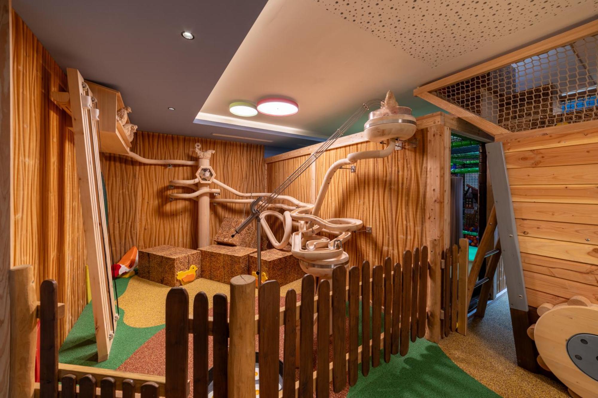 Familienhotel Huber Valles Extérieur photo